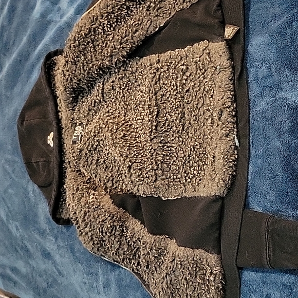 TNA fuzzy vested sweater - Picture 3 of 5